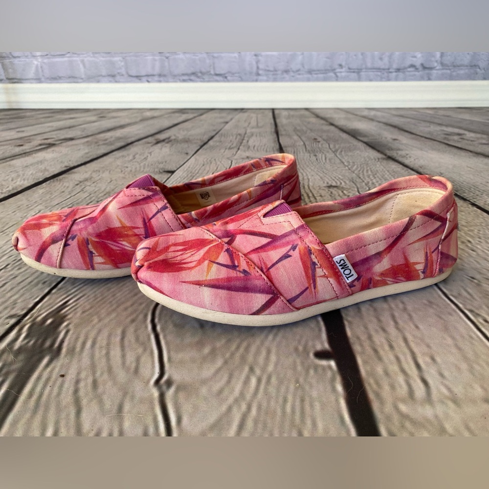Toms pink and purple shoes